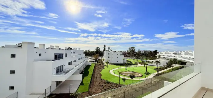 Sale of penthouse in Estepona 0