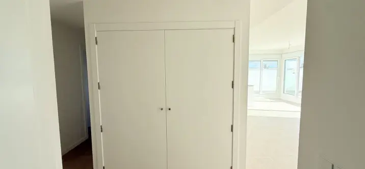 Sale of penthouse in Estepona 4