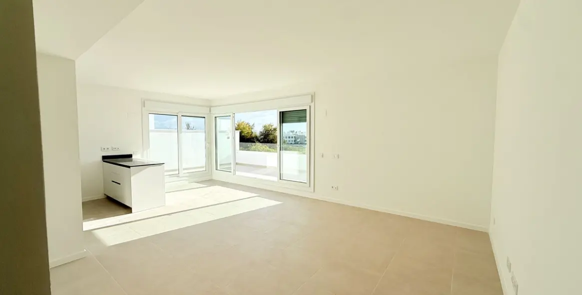 Sale of penthouse in Estepona 6