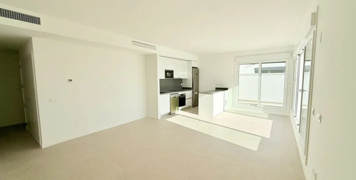 Sale of penthouse in Estepona 7