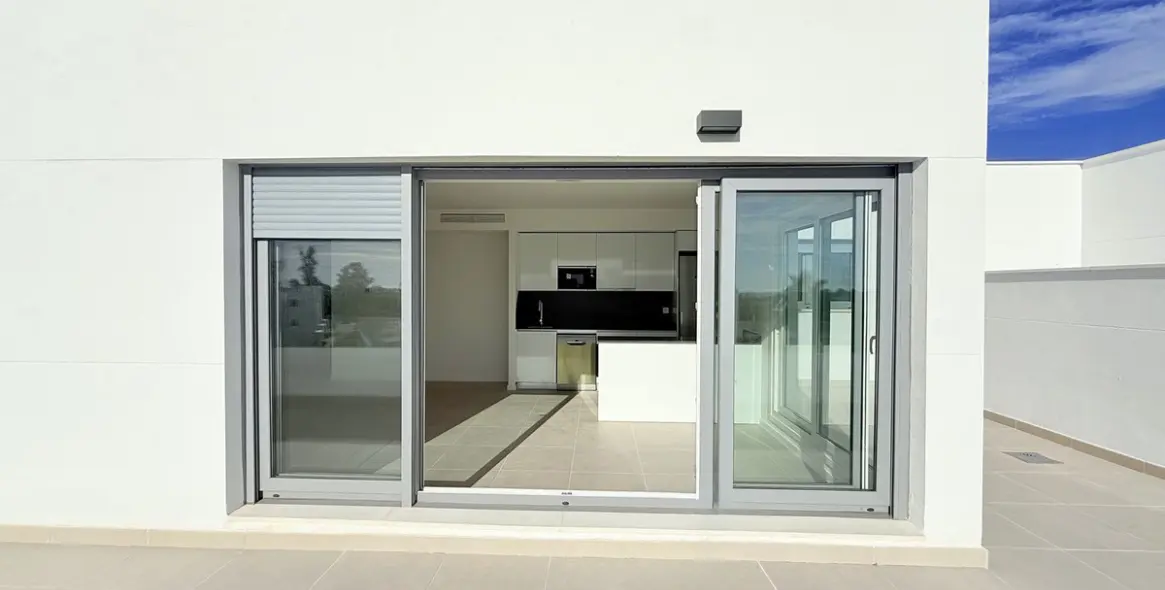 Sale of penthouse in Estepona 8