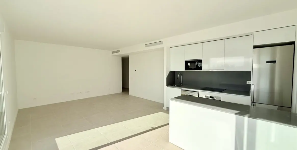 Sale of penthouse in Estepona 9