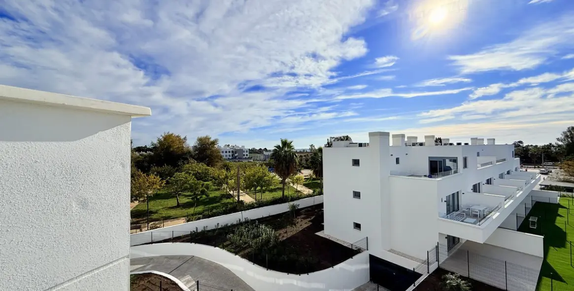 Sale of penthouse in Estepona 13