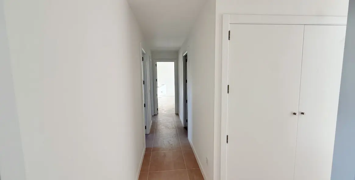 Sale of penthouse in Estepona 15