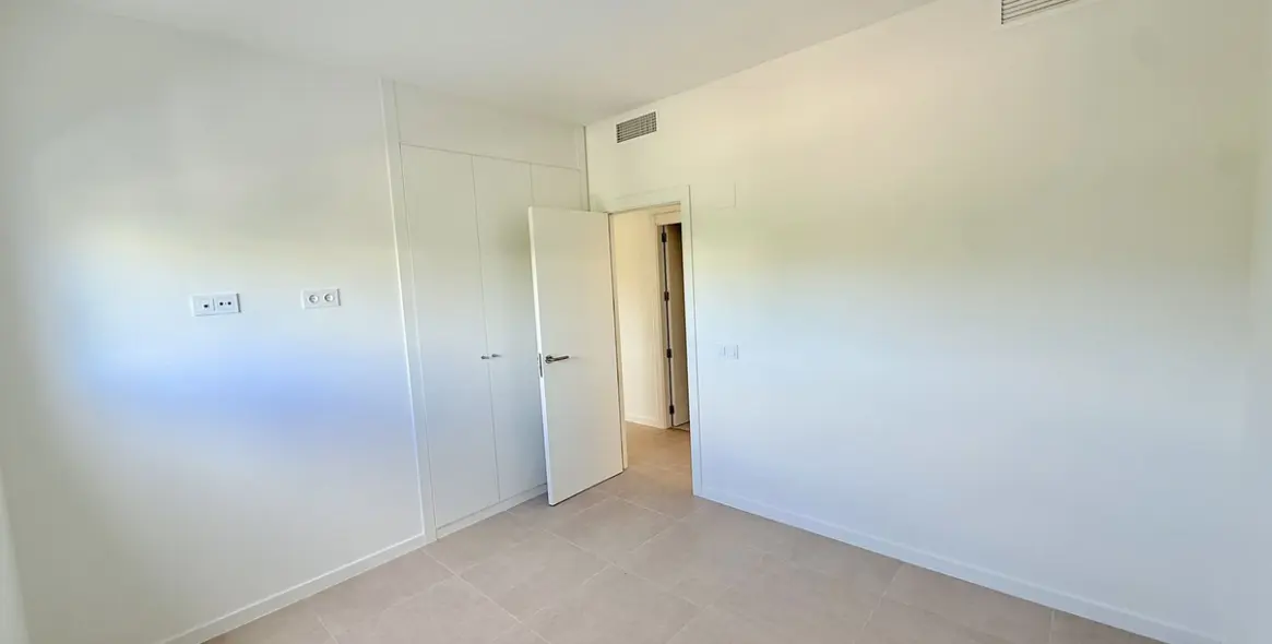 Sale of penthouse in Estepona 20