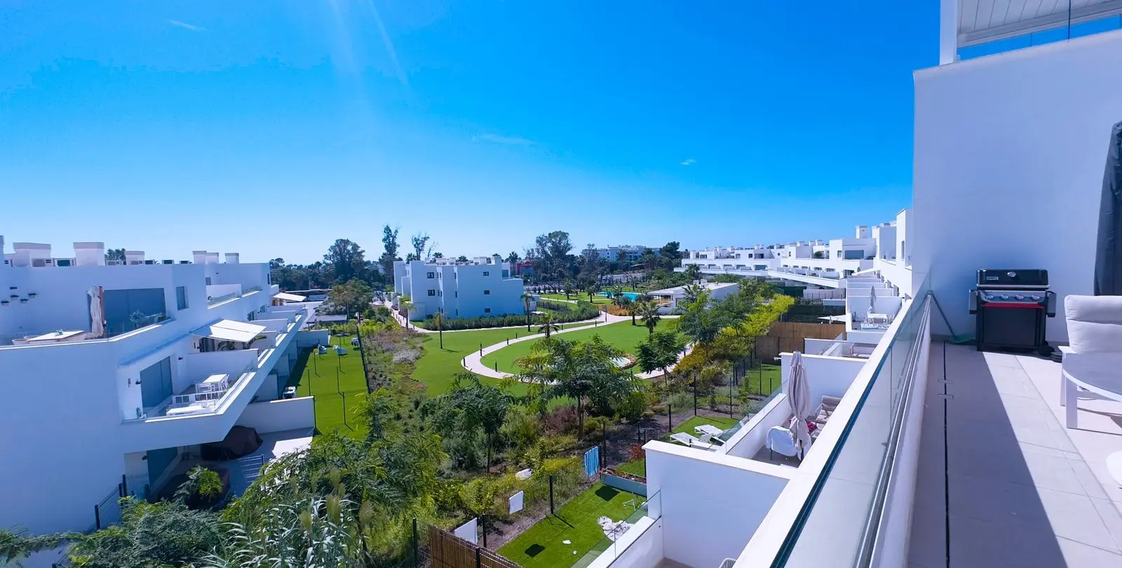 Продажа пентхауса в Estepona 1