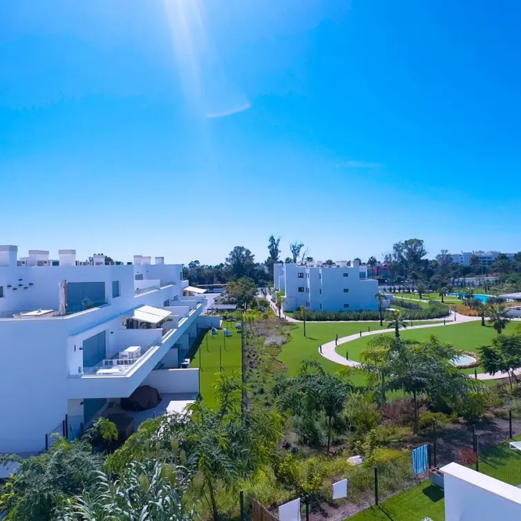 Sale of penthouse in Estepona
