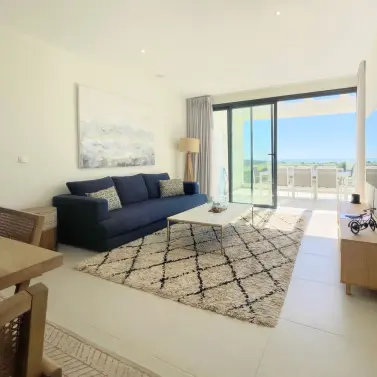Sale of penthouse in Estepona