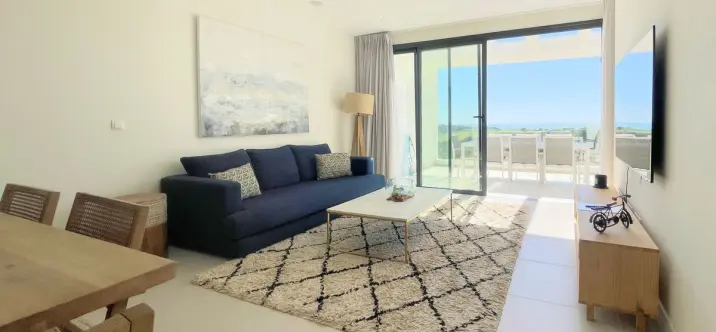 Sale of penthouse in Estepona 3