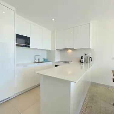 Sale of penthouse in Estepona