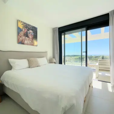 Sale of penthouse in Estepona