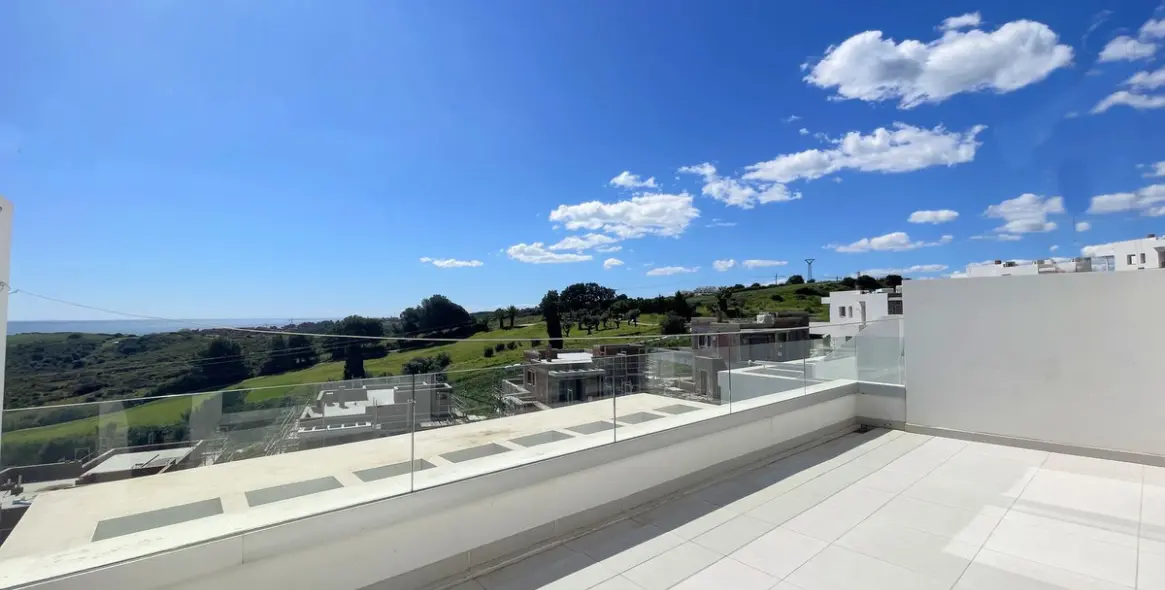 Продажа пентхауса в Estepona 19