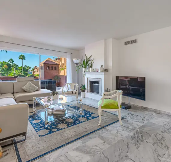 Middle floor apartment R5222758