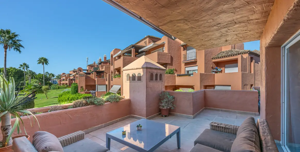 Sale of middle floor apartment in Estepona (district Estepona) 6