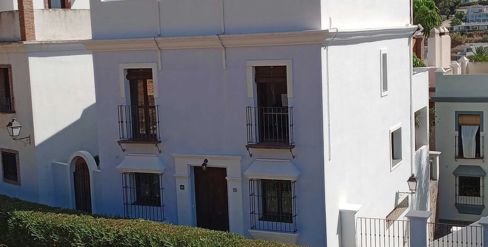 Sale of semi-detached house in Estepona 1