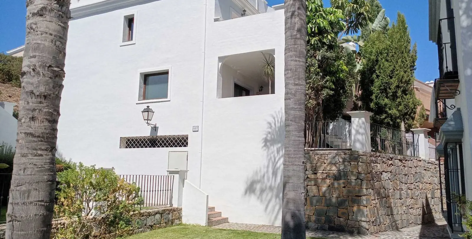 Sale of semi-detached house in Estepona 3