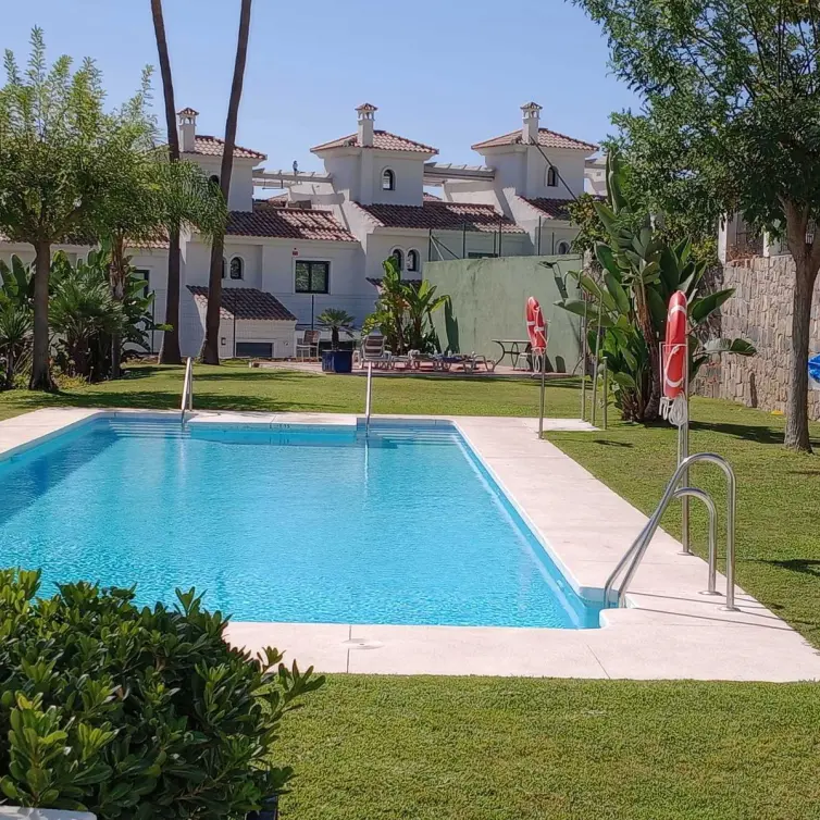 Sale of semi-detached house in Estepona
