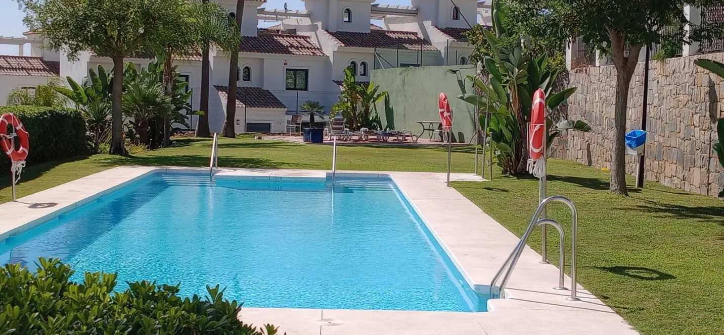 Sale of semi-detached house in Estepona 3