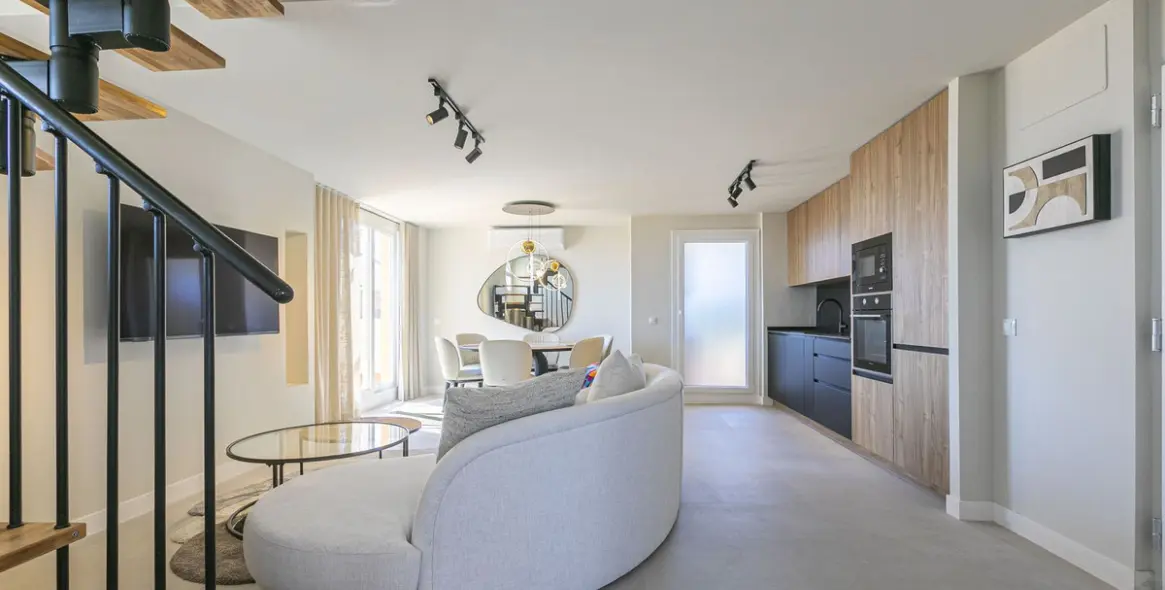 Продажа двухуровневого пентхауса в Nueva Andalucía 2