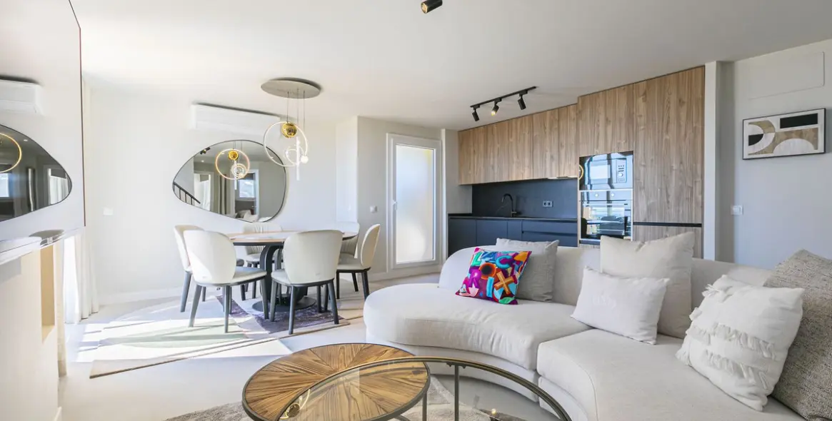 Продажа двухуровневого пентхауса в Nueva Andalucía 3