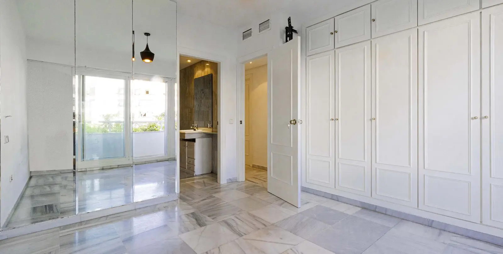 Sale of duplex in Marbella 35