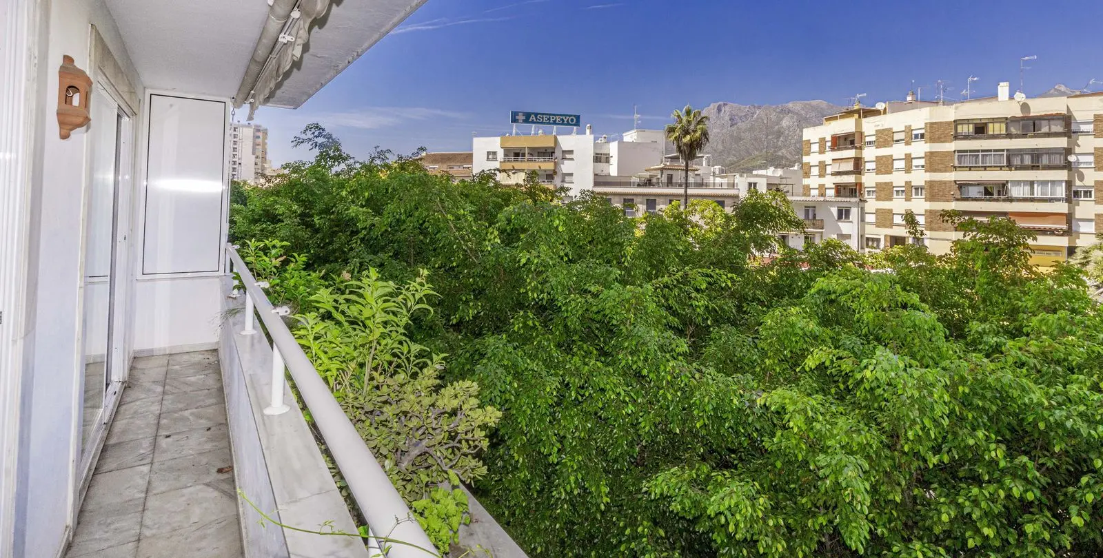 Sale of duplex in Marbella 38