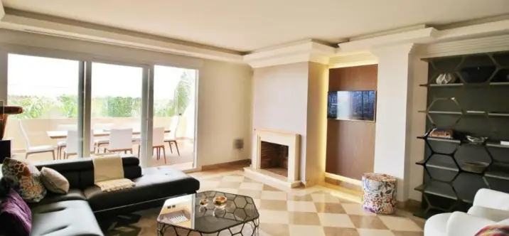 Sale of middle floor apartment in Nueva Andalucía 0