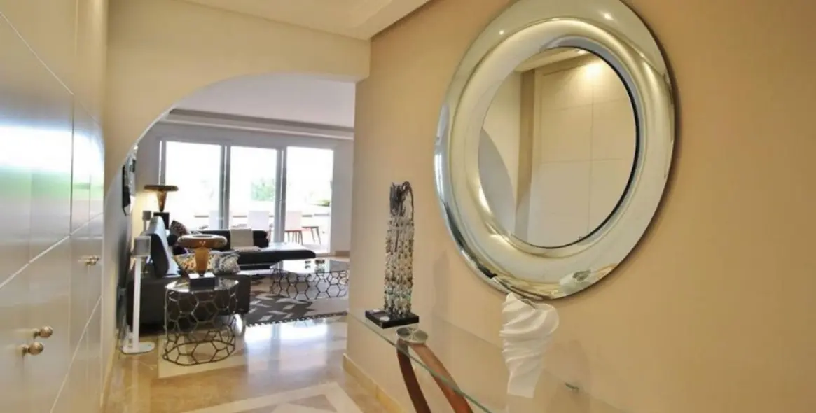 Продажа апартаментов на среднем этаже в Nueva Andalucía 3