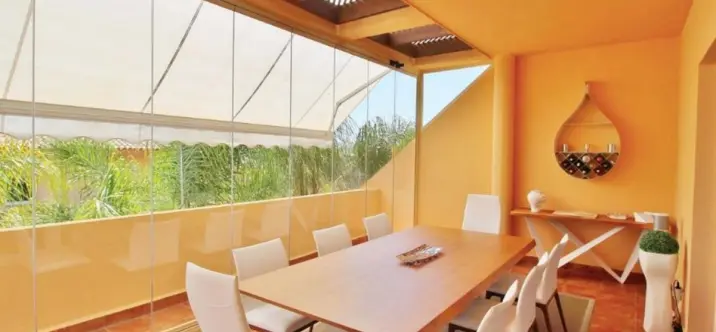 Sale of middle floor apartment in Nueva Andalucía 3