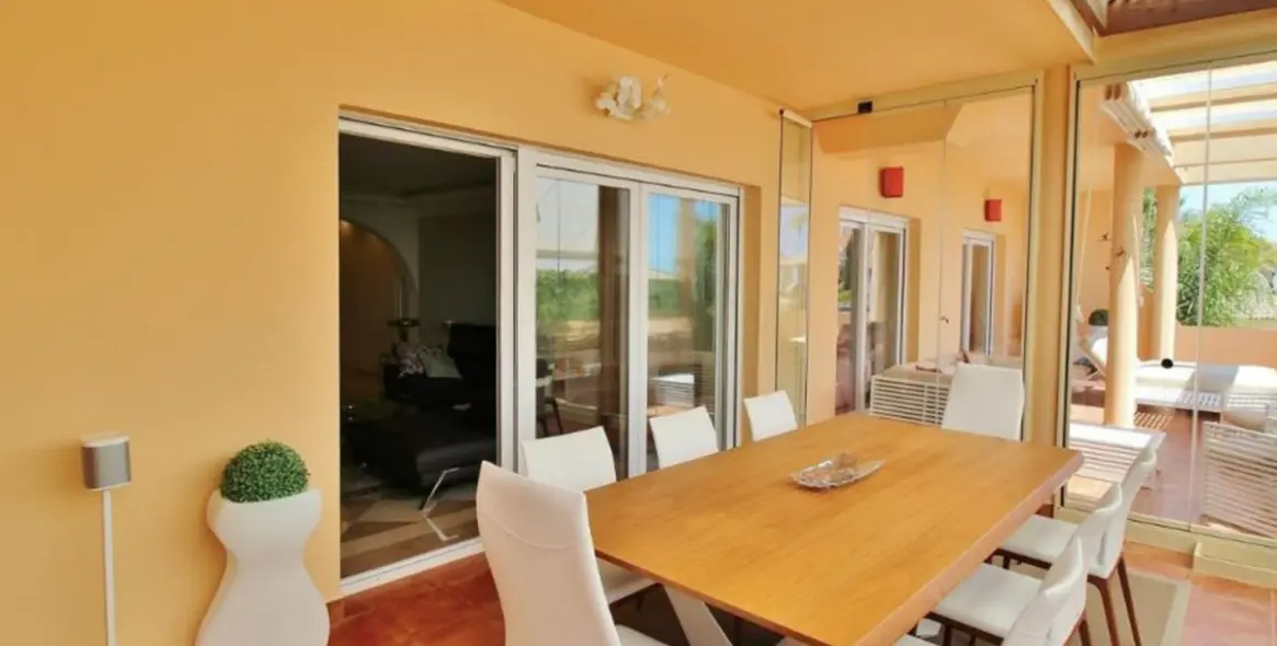 Продажа апартаментов на среднем этаже в Nueva Andalucía 6