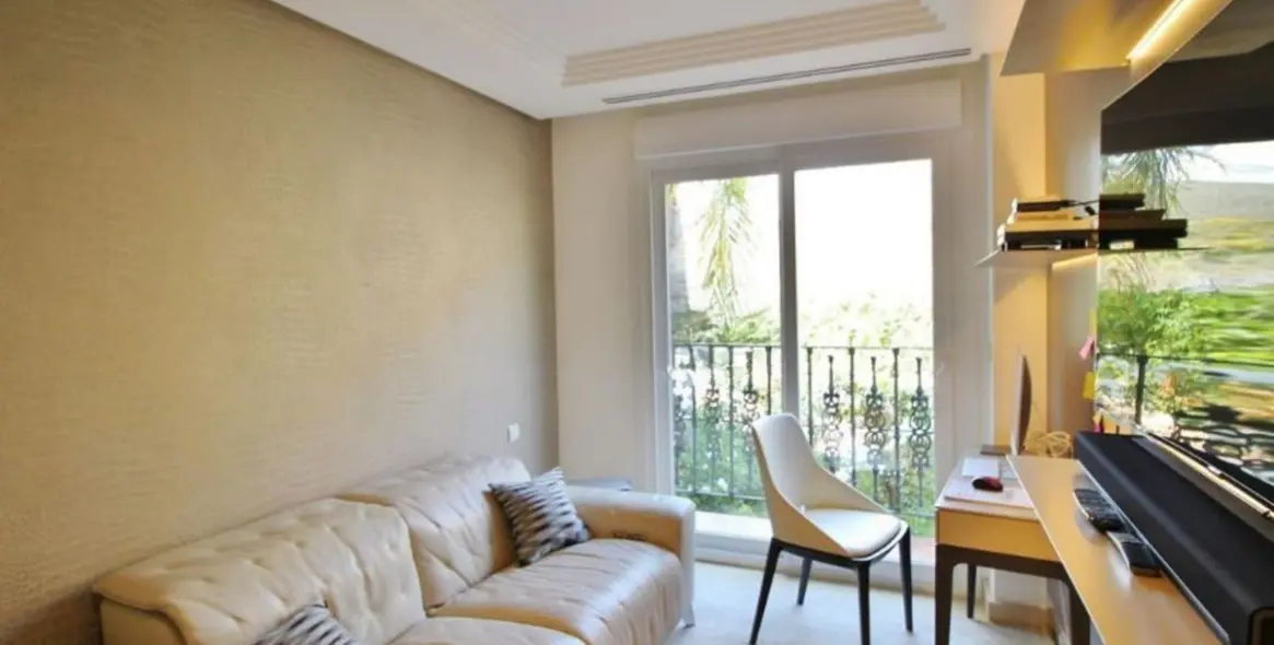 Продажа апартаментов на среднем этаже в Nueva Andalucía 14