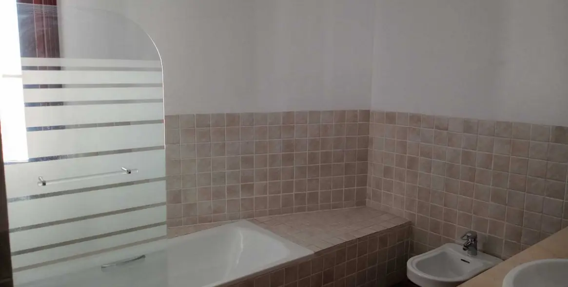 Продажа таунхауса в El Paraiso 20