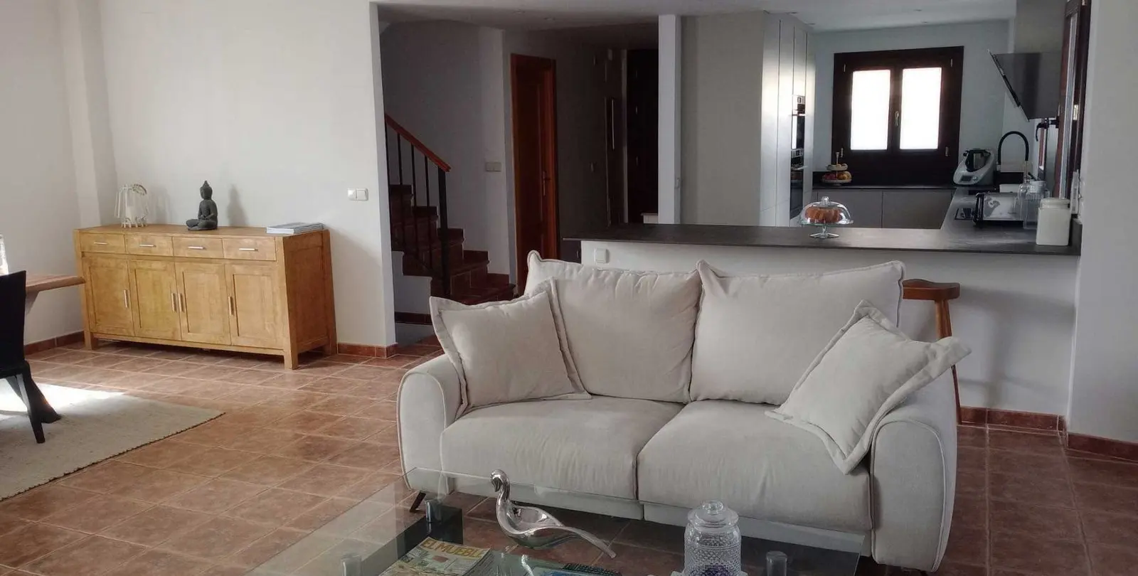 Sale of townhouse in El Paraiso 8