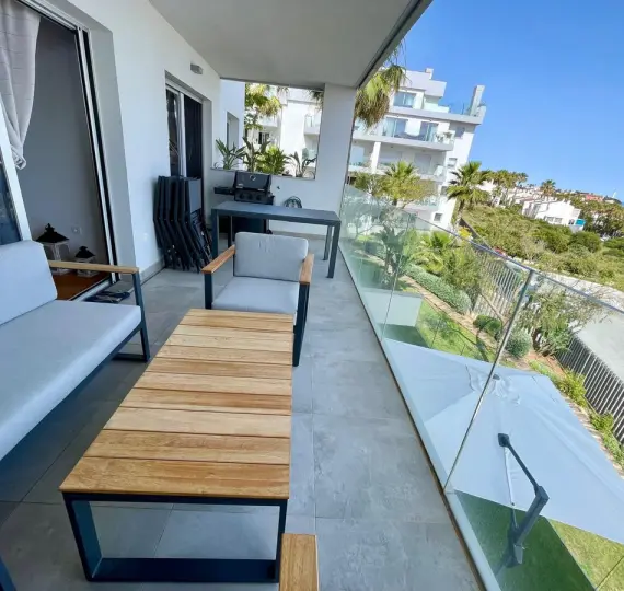 Sale of middle floor apartment in Mijas