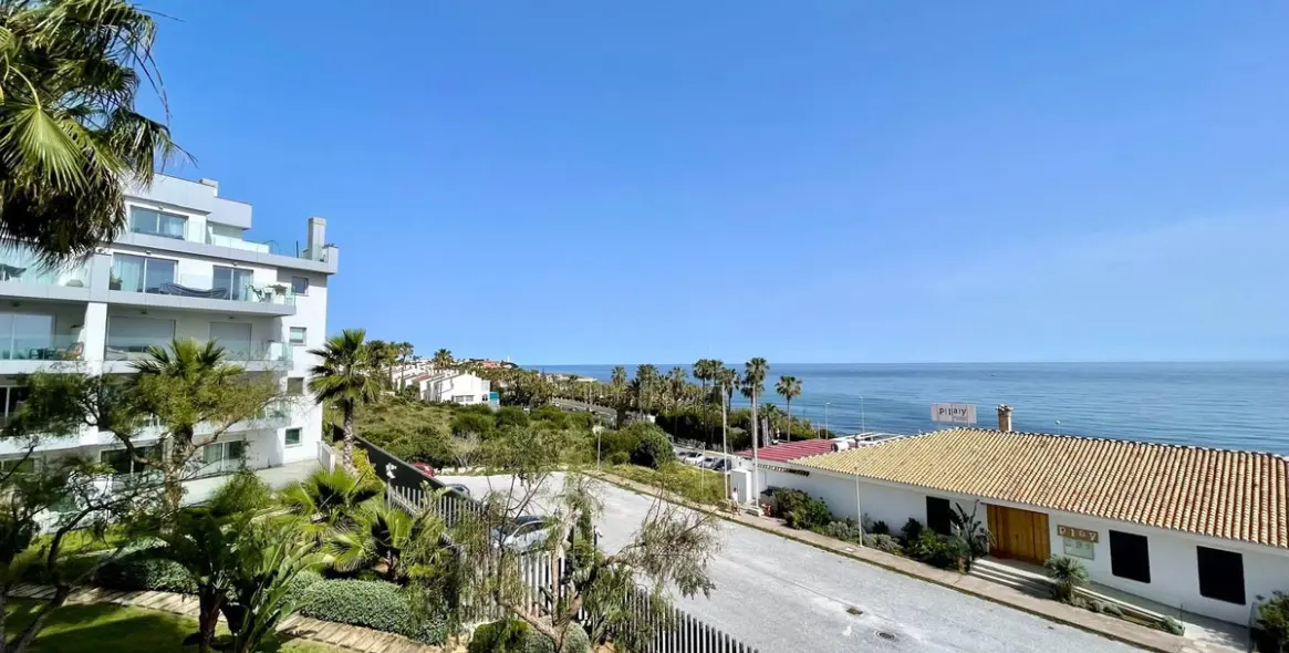 Sale of middle floor apartment in Mijas 17