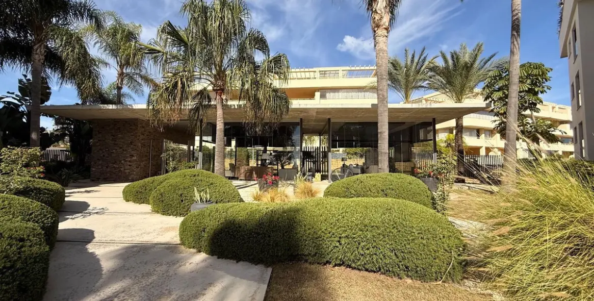 Sale of middle floor apartment in Mijas 62