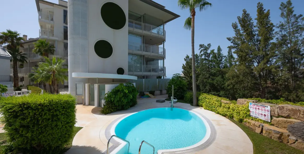 Venta de apartamento en planta media en Fuengirola 1