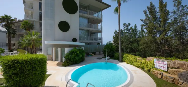 Venta de apartamento en planta media en Fuengirola 0