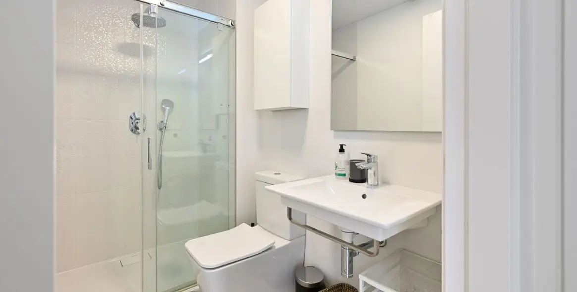 Venta de apartamento en planta media en Fuengirola 11