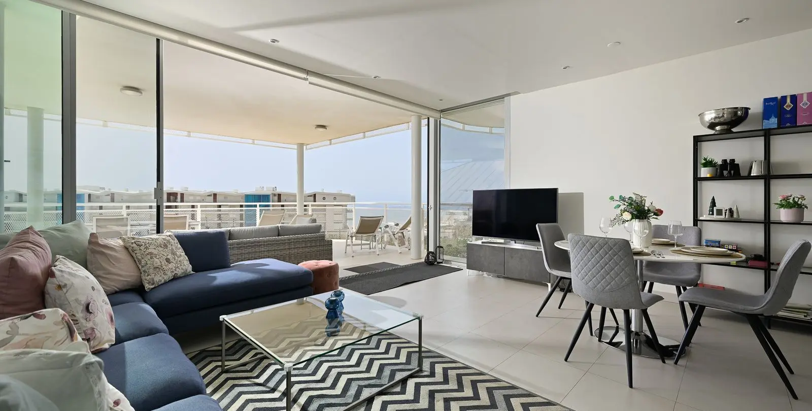 Sale of middle floor apartment in Fuengirola 4
