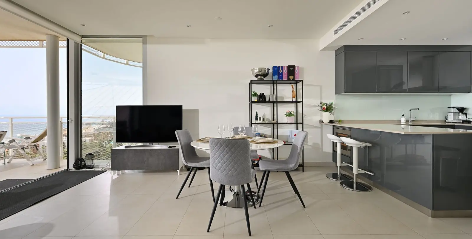 Sale of middle floor apartment in Fuengirola 7
