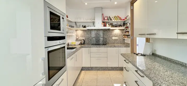 Sale of ground floor apartment in Altos de los Monteros 2