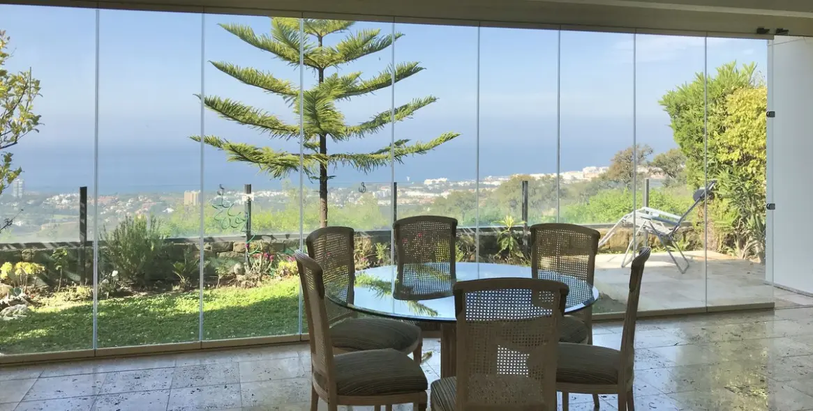 Продажа апартаментов на первом этаже в Altos de los Monteros 15