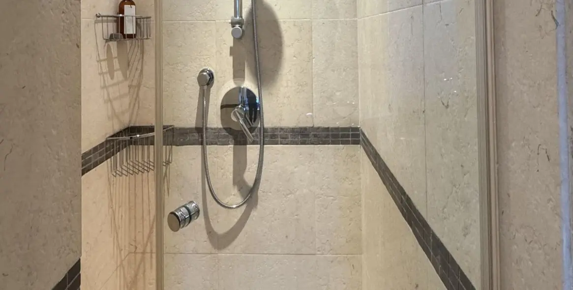 Sale of ground floor apartment in Altos de los Monteros 26