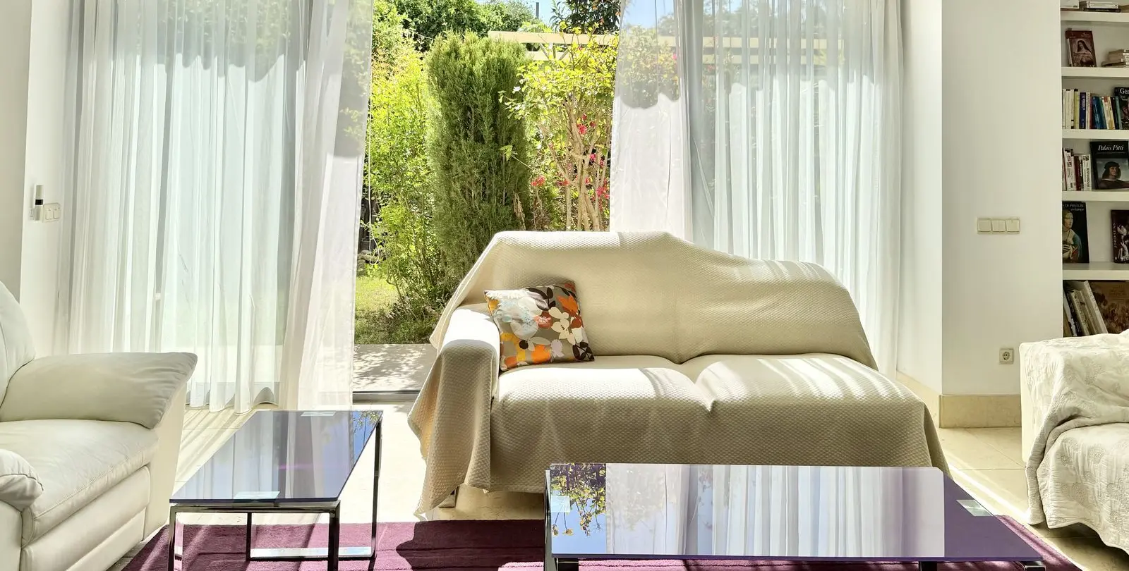 Sale of middle floor apartment in Altos de los Monteros 4