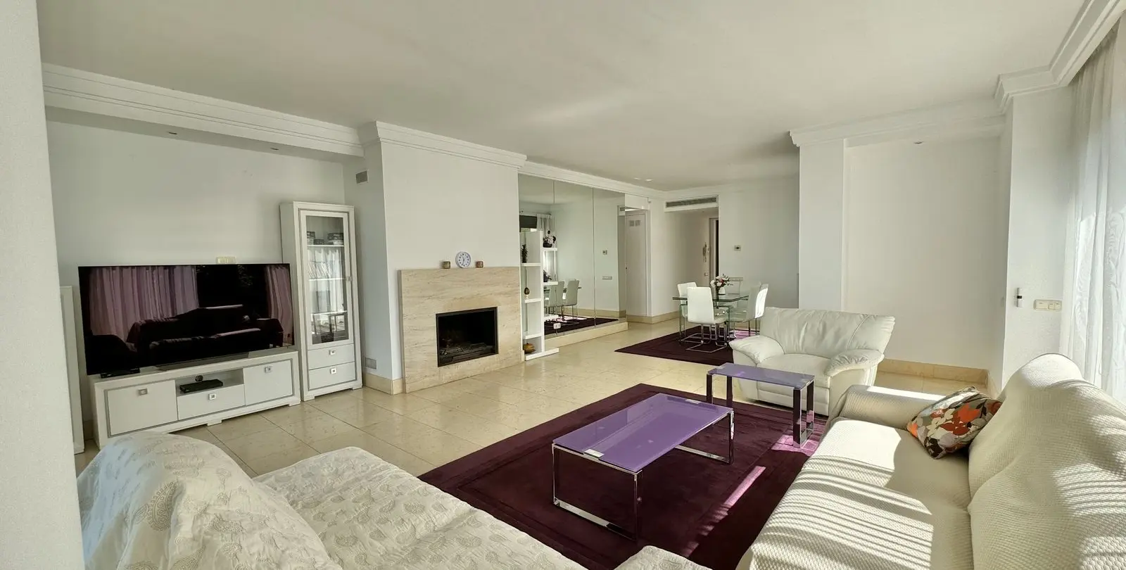 Sale of middle floor apartment in Altos de los Monteros 9