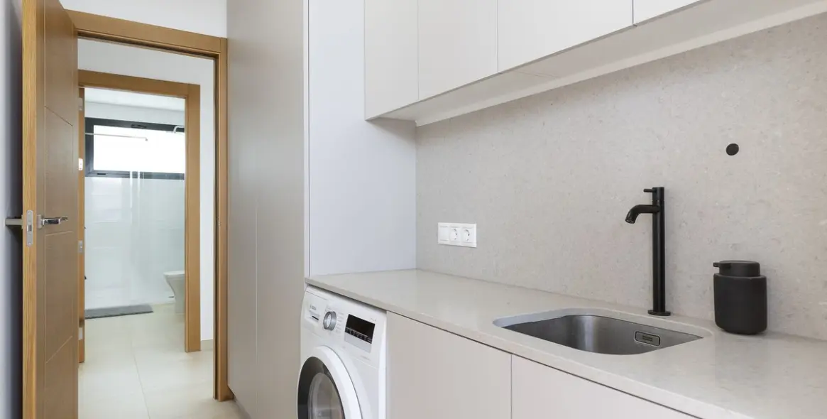 Sale of detached villa in Coín 24