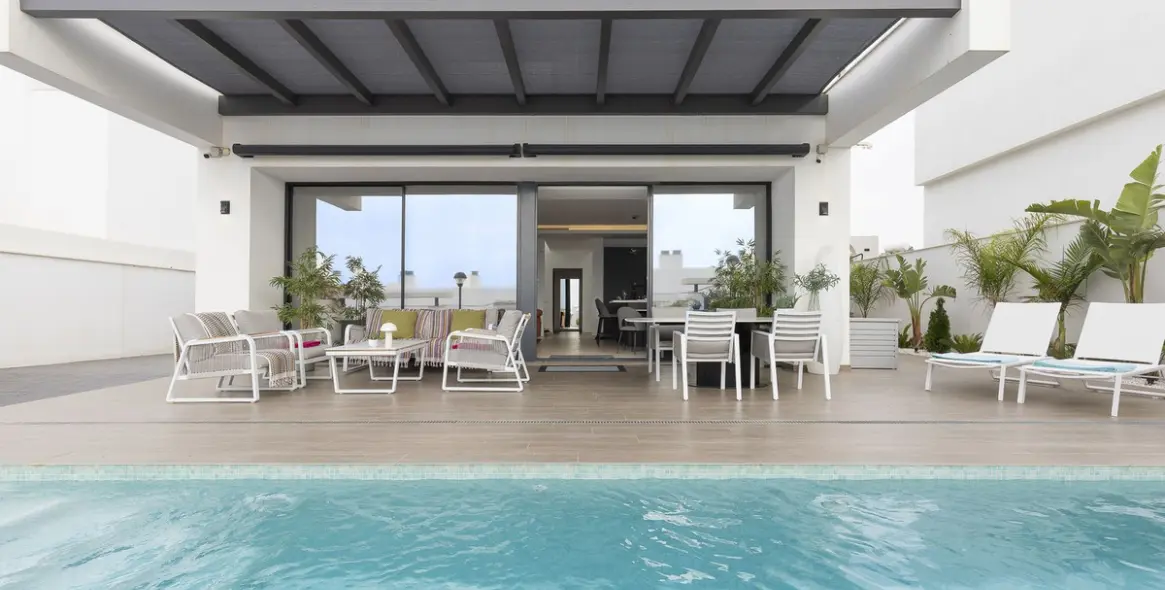 Sale of detached villa in Coín 53