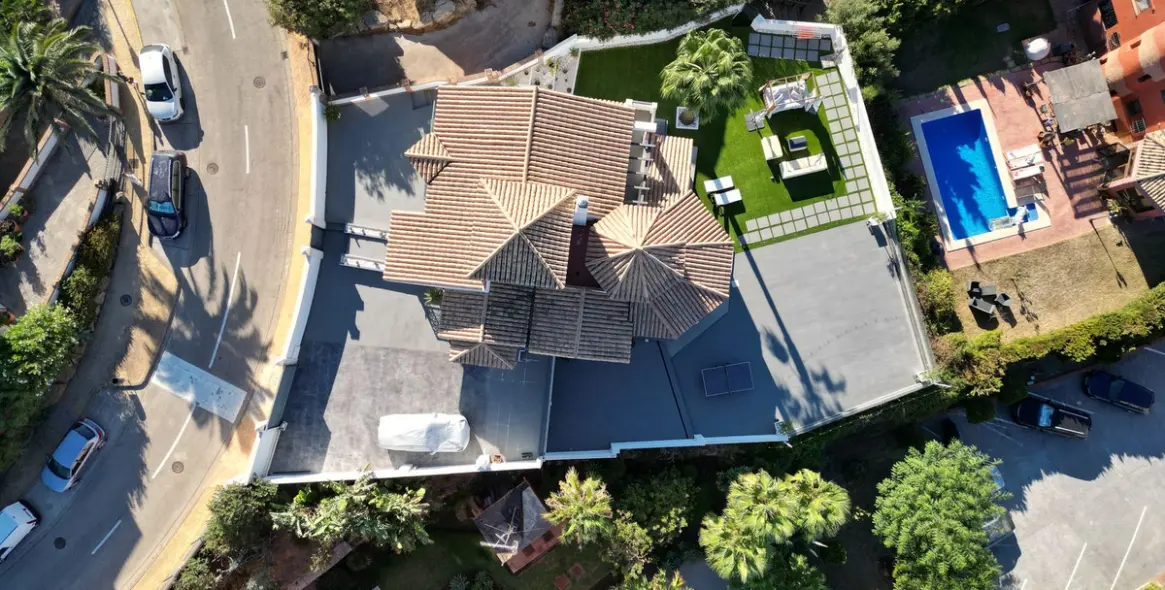 Продажа  отдельно стоящей виллы в La Alcaidesa 1