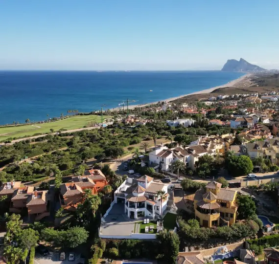 Продажа  отдельно стоящей виллы в La Alcaidesa